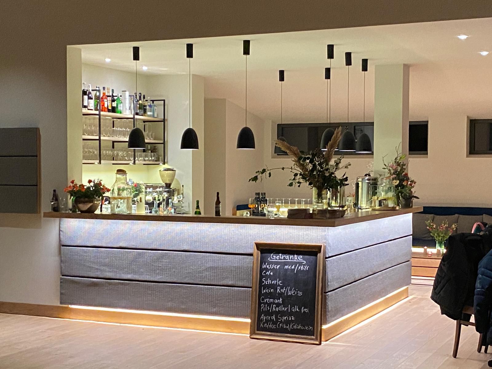 Die Bar im Inneren